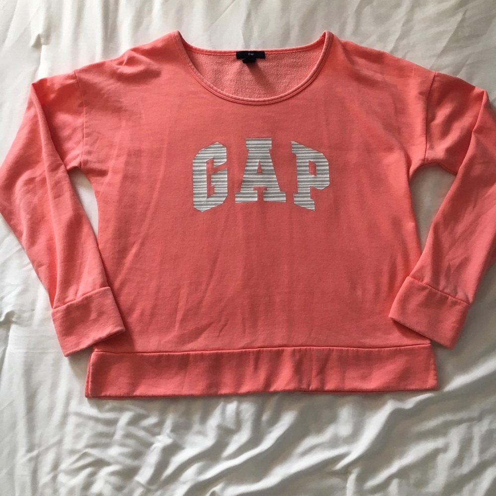 💜 3/$25. GAP logo peach cropped light weight pullover